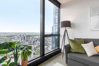 Olive Alcove - A Sweeping Skyline Sanctuary near CBD - 4
