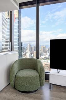 Olive Alcove - A Sweeping Skyline Sanctuary near CBD - 1