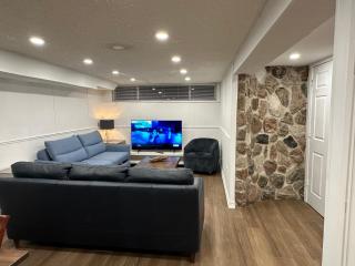 Two Bedroom Apartment Basement - Richmond Hill - 9