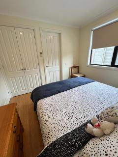 Spacious & Sunny 2BR with garage,11 min to airport - 3