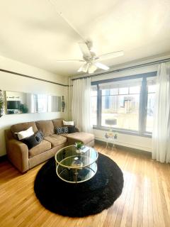 Private cozy studio, peek a boo ocean view for 2 - Long Beach - 3