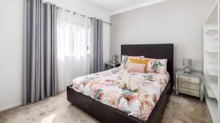 Embracing Dutchies - Nelson Bay - 9