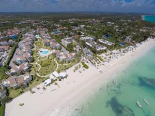 Playa Turquesa Ocean Club A-202, highspeed Wi-Fi, pools, free beach chairs - 7