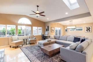 Sumptuous Coastal Hideaway - Oceanside - 9