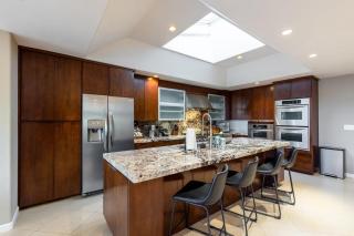 Sumptuous Coastal Hideaway - Oceanside - 8