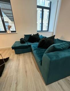 Dream Retreat Luxury Apartment with Super King Bed, Pool Table - Free Parking - 7