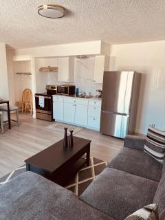 #9 Deluxe Room - Fairbanks - 2