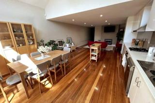 Brunswick Family Home - 6