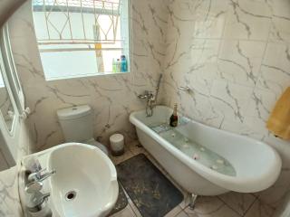 Sbukosezwe guest house - Johannesburg - 8
