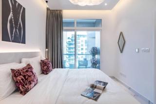 FIRST CLASS 4BR In the Heart of Marina Dubai - Dubai - 2
