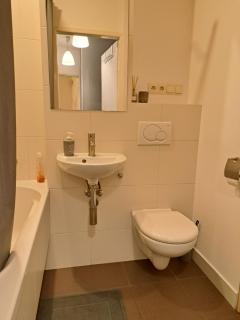 Bright and cozy 34m apartment near metro M2 and tram - Varsavia - 2