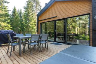 Himoskuutio 10, erillistalo, ulkoporeallas - Jämsä - 2