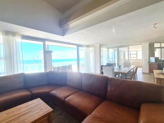 Santorini A-Block Penthouse - Margate - 3
