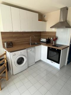 T2 - Les pieds dans le sables en toutes saisons 5 couchages - climatisation - parking privée - piscine - situation optimum et rare - Amoureva - Plage Richelieu- Cap d'Agde - 7