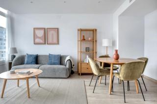 Blueground Pedralbes furnished BCN-92 - 3