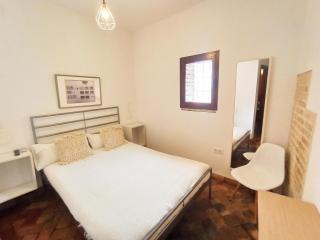 Hostal Café FRENTEABASTOS - Carmona - 5