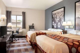 Super 8 by Wyndham Holton - Holton - 2