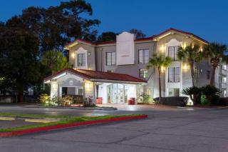 La Quinta Inn by Wyndham Pensacola - Pensacola - 0