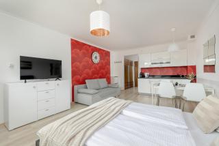 Modern Studio with Balcony 650 m from the Beach by Rent like home - Świnoujście - 1