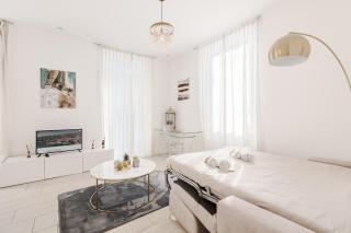 Front Lake Pearl 5 for 6PAX -By EasyLife Swiss - Lugano - 7