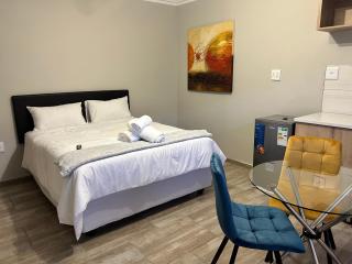 Khayalethu Guest House - 0