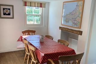 Amesbury Newport, Pembrokeshire - Newport - 4