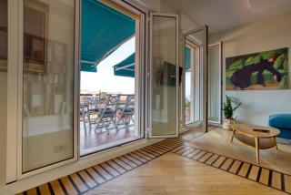 Spacious penthouse with panoramic terrace - 20 minutes from San Siro & Duomo - 6