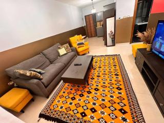 Stylish 2BR Apt Garden pool Central Location - 3
