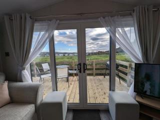 The Manor Sea View 8 - 8