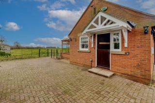 The Old Stables at Port Hill - Medbourne - 4