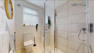 Castle Boulevard Nottingham - 3 Bedrooms Sleeps 5, Free Parking & WiFi - Close to City Centre, University & Hospital - Nottingham - 1