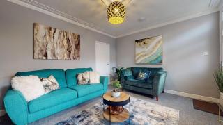 Castle Boulevard Nottingham - 3 Bedrooms Sleeps 5, Free Parking & WiFi - Close to City Centre, University & Hospital - Nottingham - 0