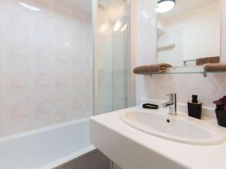 Appartement calme avec jardin/terrasse, à 5 min du centre, 6 pers, parking privé, navette gratuite. - FR-1-296-159 - 3
