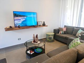 Modern Villa 1 min from Beach - 5