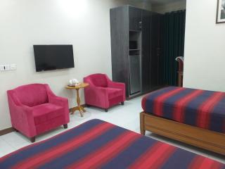 HOTEL MEDALLION SUITES - 1