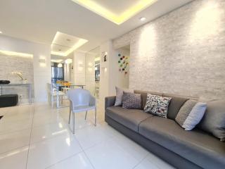 2 bedrooms 2 baths apartment. 3 blocks from Ipanema beach. Prime location. - 3