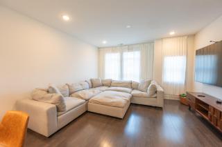 Townhouse . Rooftop . Cloud Couch . 85 Inch TV . 2 Miles from UPTOWN CHARLOTTE - Charlotte - 9