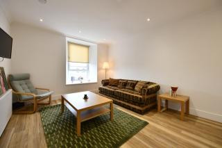 Troon Portland Apt A - 2