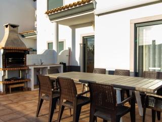 Magnólia AB House - Pool View & Privat Garden & Garage - 6
