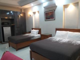 HOTEL MEDALLION SUITES - Lahore - 5