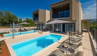 Villa Esmeralda II by SeeAdria Agency - Novigrad (Cittanova d'Istria) - 0