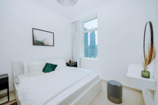 Chic 1BR Sea View Dubai Marina - Dubai - 8