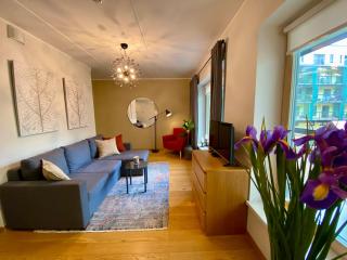 Charming City Centre Apartment with Free Parking and Spacious Balcony - Tallinn - 4