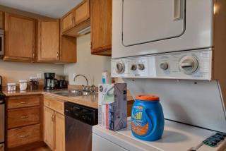 Lovely Unit in Historic SW Garden - 3 Queen beds - 2