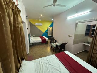 OM LINGESWARAN HOME STAY Tiruvannamalai - 1