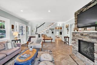 Gorgeous historic Victorian with 8 bedroom/4 baths - 5