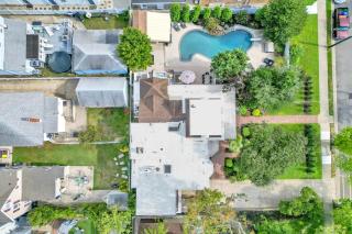 Gorgeous historic Victorian with 8 bedroom/4 baths - 4