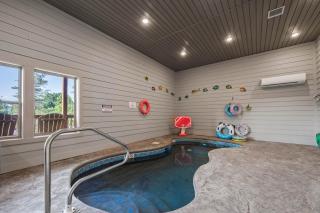 Papa Bear's Swimming Hole - 8