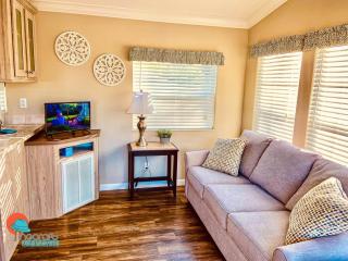 Pinecraft Cottage Tiny Home - Sarasota - 7