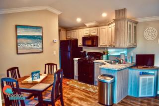 Pinecraft Cottage Tiny Home - Sarasota - 5